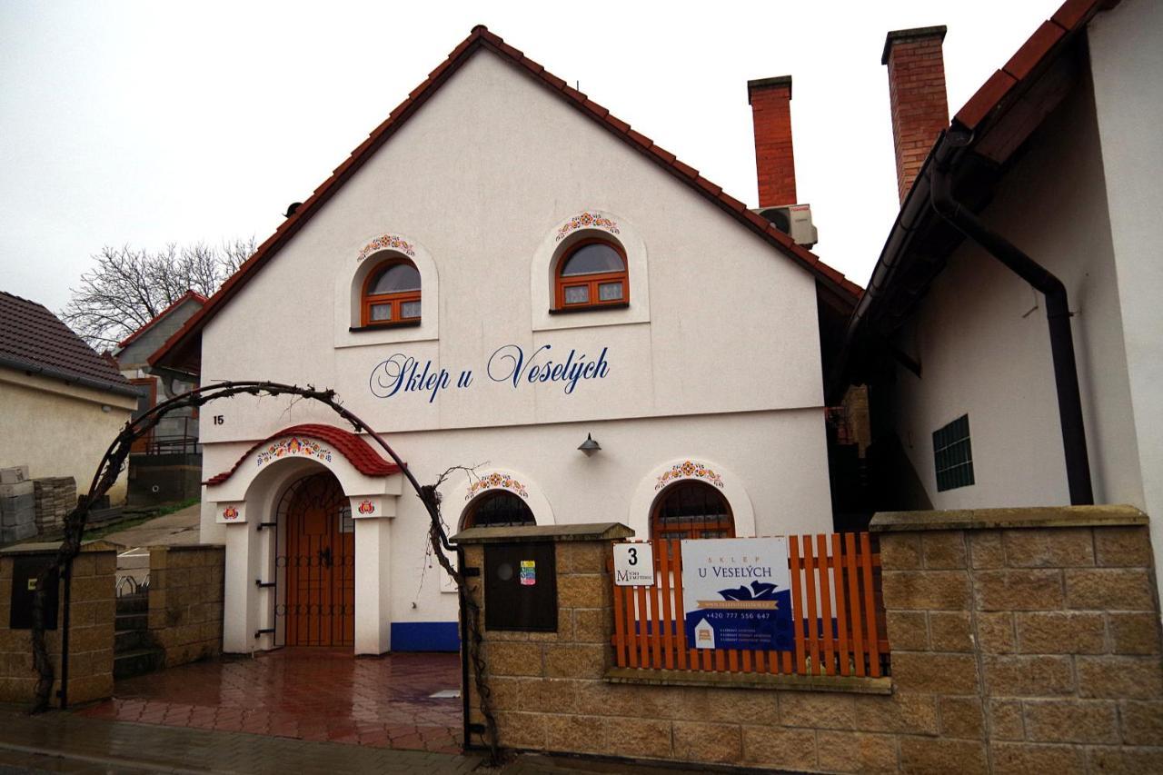 Sklep U Veselych Lejlighed Mutěnice Eksteriør billede